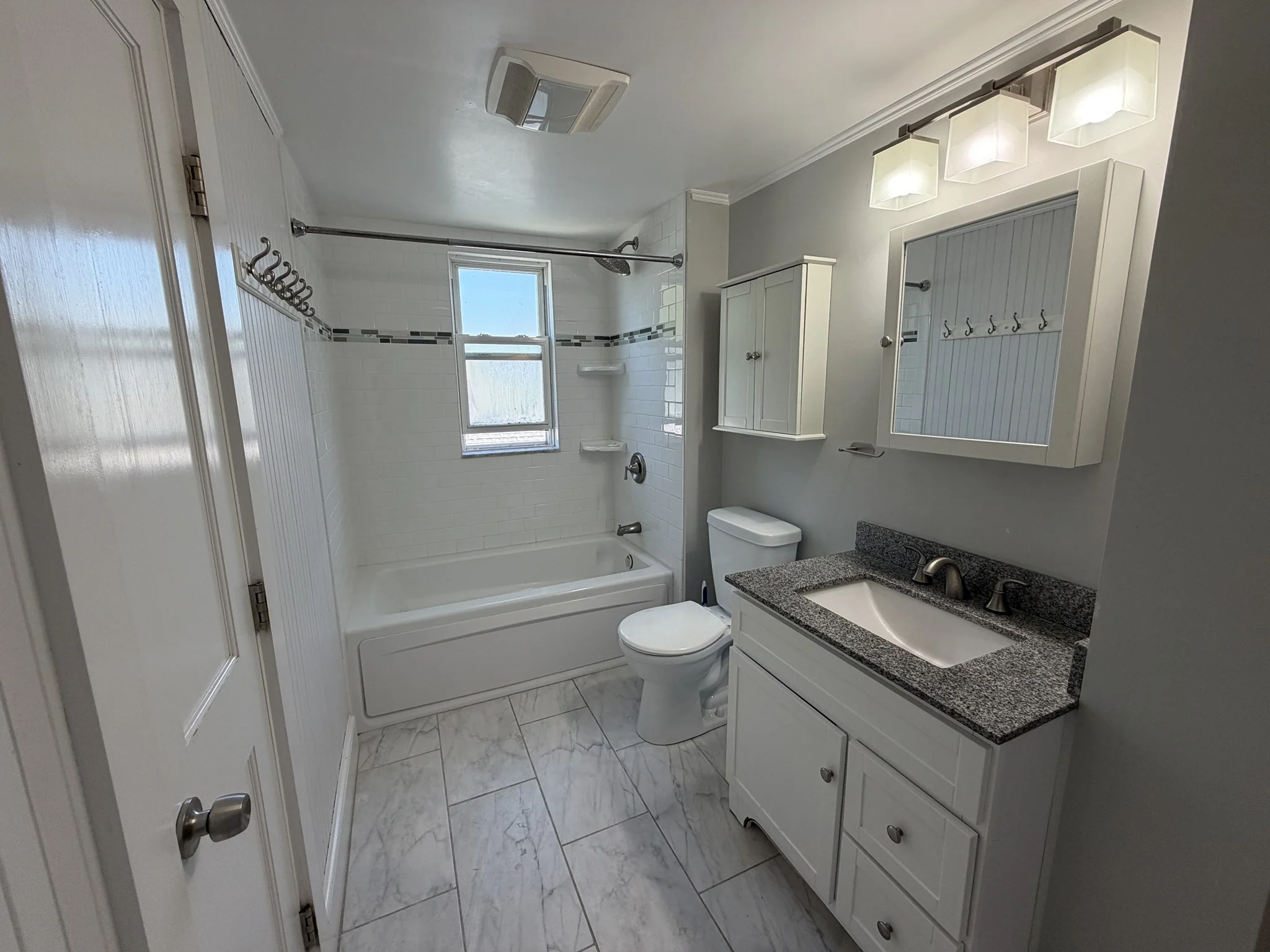 4 bed, 2 bath apartment for rent at 12-14 Warwick Rd Unit 14, Belmont — photo 23 of 27
