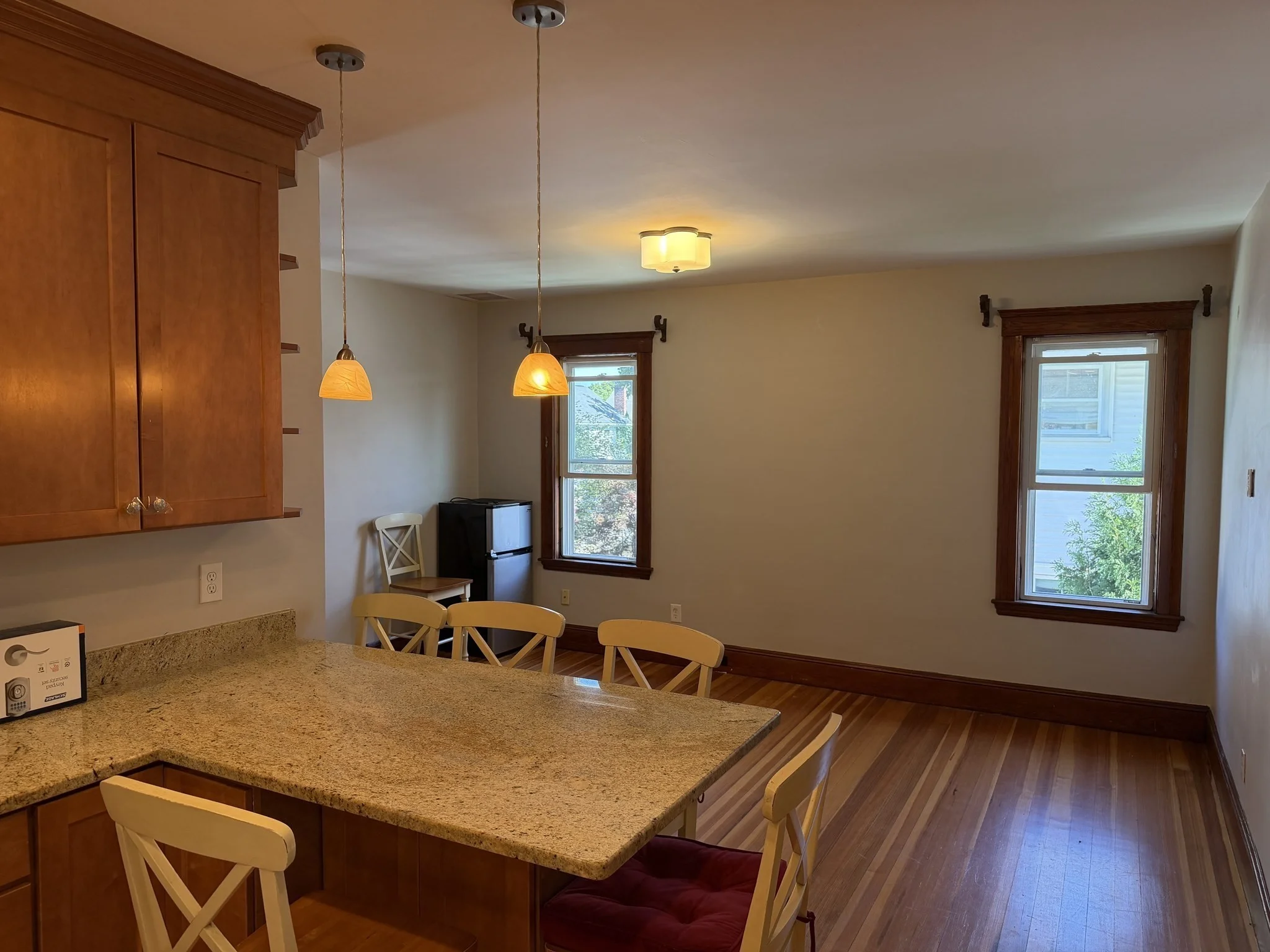4 bed, 2 bath apartment for rent at 12-14 Warwick Rd Unit 14, Belmont — photo 12 of 27