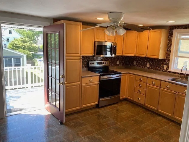 3 bed, 1 bath apartment for rent at 12-14 Willow St Unit 12, Concord — photo 4 of 14