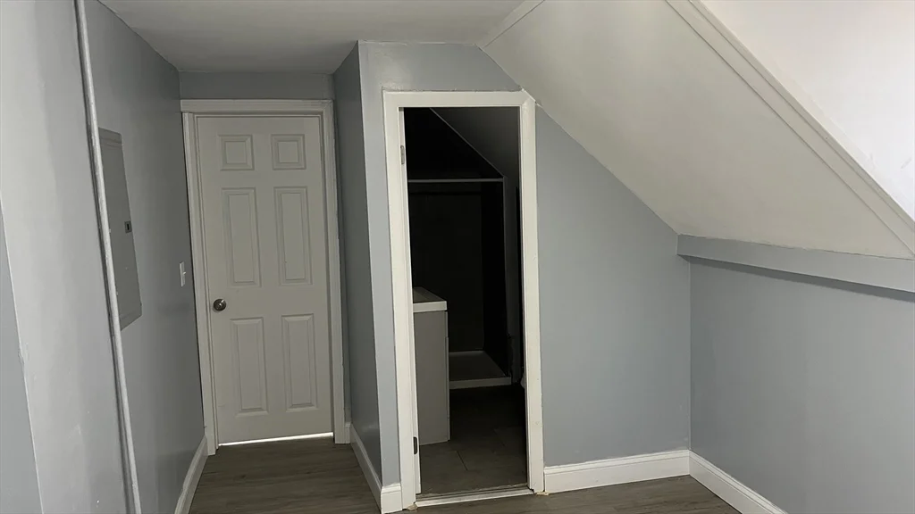 2 bed, 1 bath apartment for rent at 12.5 Benefit St Unit 2, Worcester — photo 6 of 10