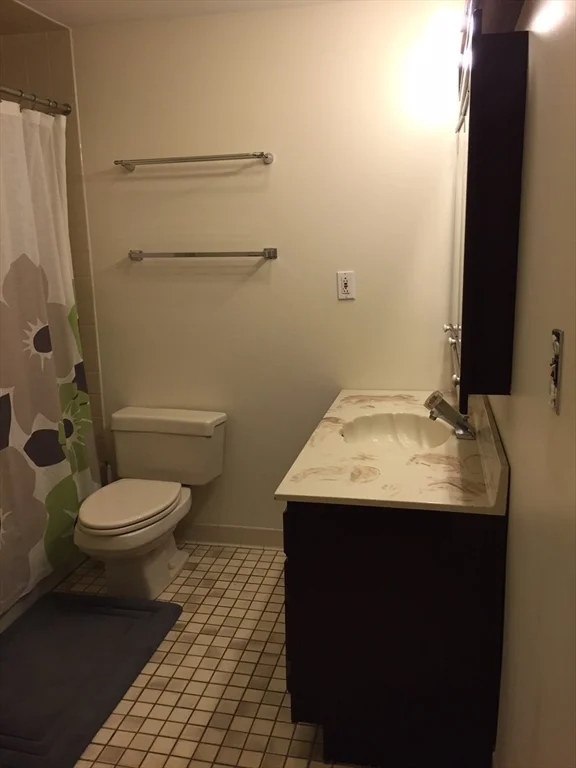 2 bed, 2 bath apartment for rent at 12 9th St Unit 305, Medford — photo 6 of 11