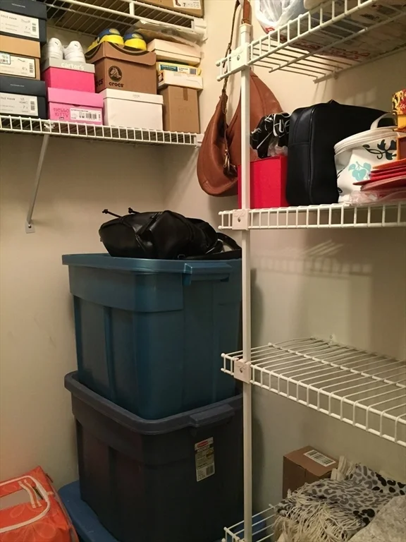 2 bed, 2 bath apartment for rent at 12 9th St Unit 305, Medford — photo 8 of 11