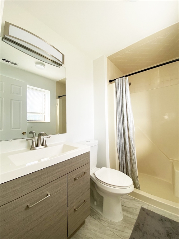 2 bed, 2 bath apartment for rent at 12 9th St Unit 401, Medford — photo 11 of 15