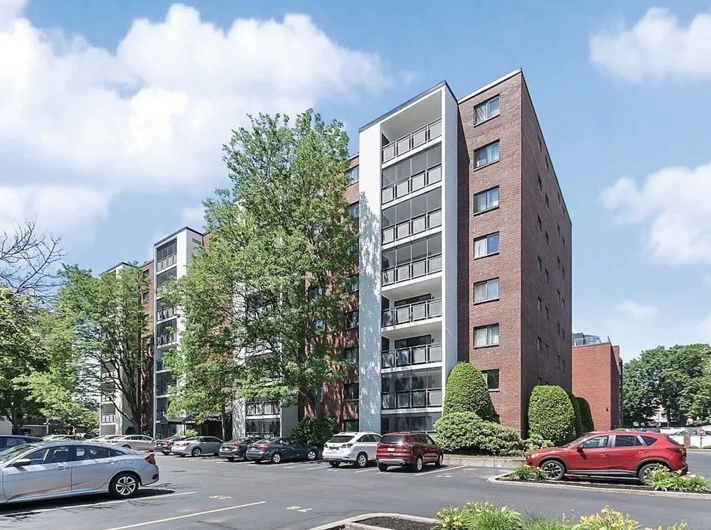 2 bed, 2 bath apartment for rent at 12 9th St Unit 401, Medford