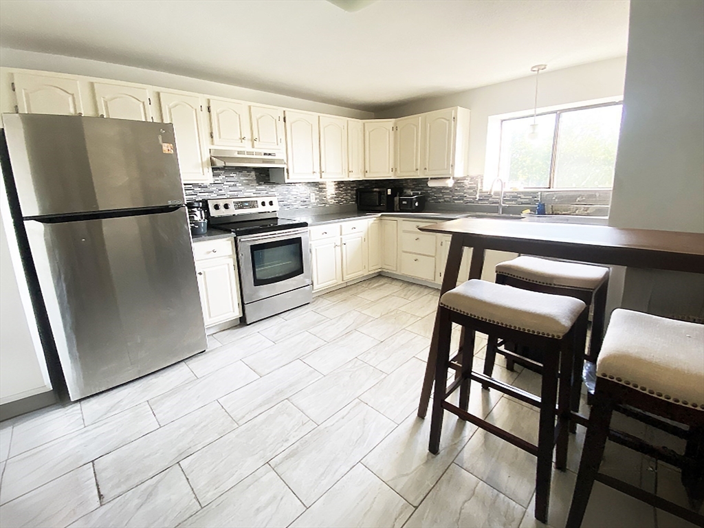 2 bed, 2 bath apartment for rent at 12 9th St Unit 401, Medford — photo 7 of 15