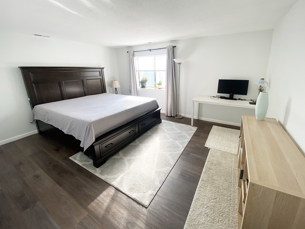2 bed, 2 bath apartment for rent at 12 9th St Unit 401, Medford — photo 14 of 15