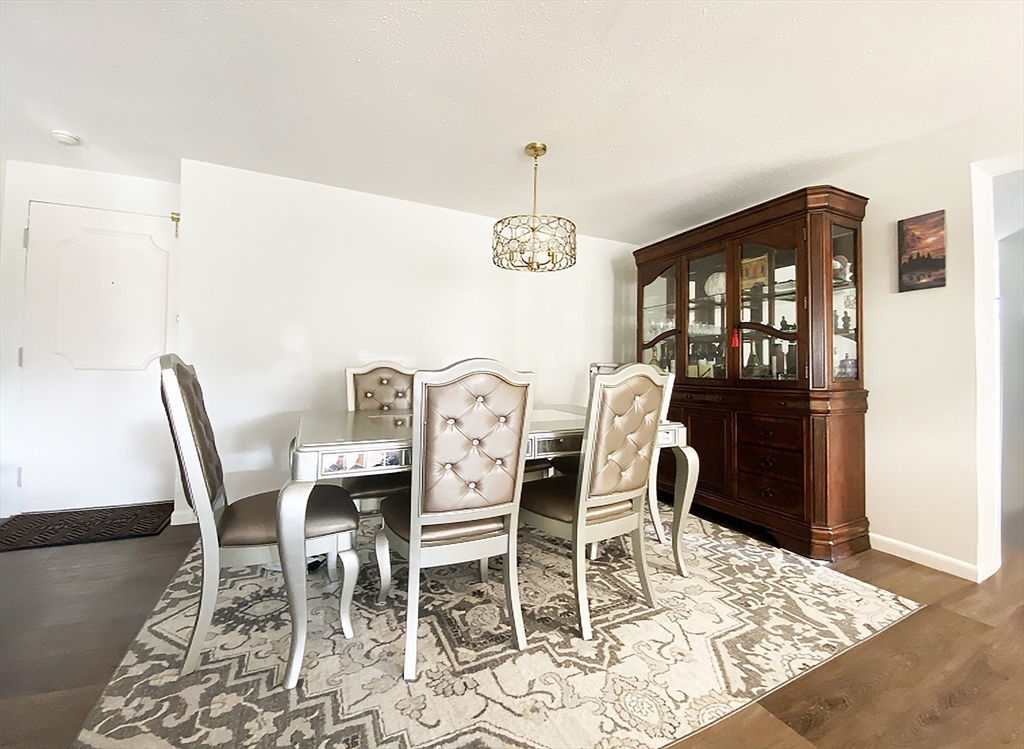 2 bed, 2 bath apartment for rent at 12 9th St Unit 401, Medford — photo 5 of 15