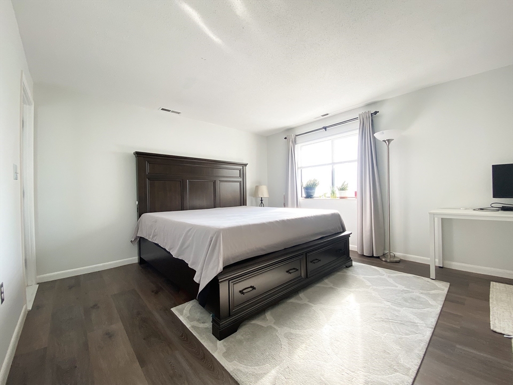 2 bed, 2 bath apartment for rent at 12 9th St Unit 401, Medford — photo 15 of 15