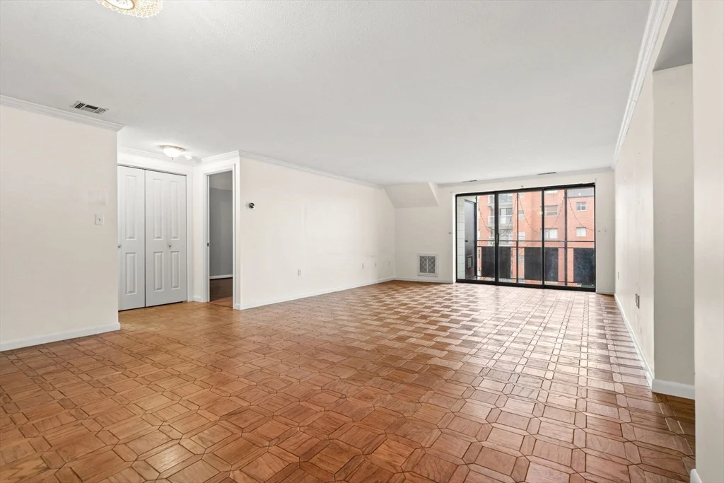 2 bed, 2 bath apartment for rent at 12 9th St Unit 502, Wellington — photo 4 of 36