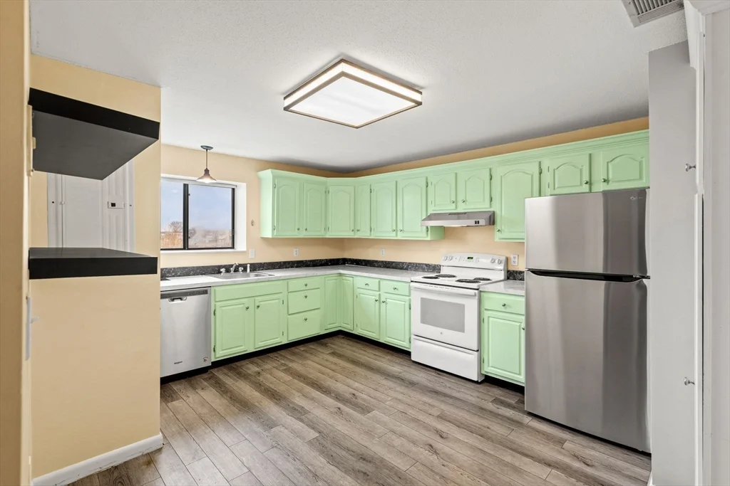 2 bed, 2 bath apartment for rent at 12 9th St Unit 502, Wellington — photo 18 of 36