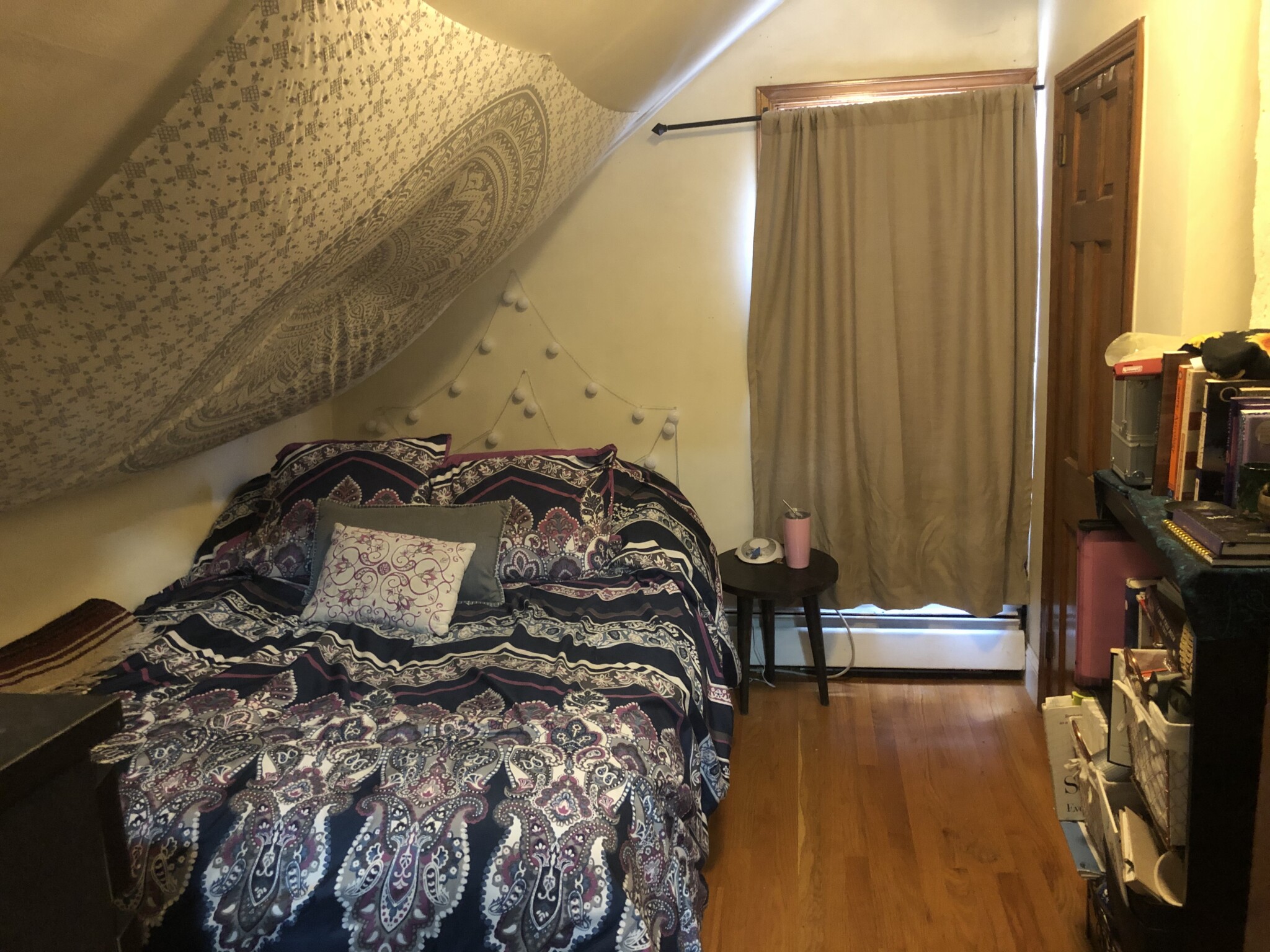 3.5 bed, 1 bath apartment for rent at 12 Abbey Rd Unit 2, Lower Allston — photo 2 of 15