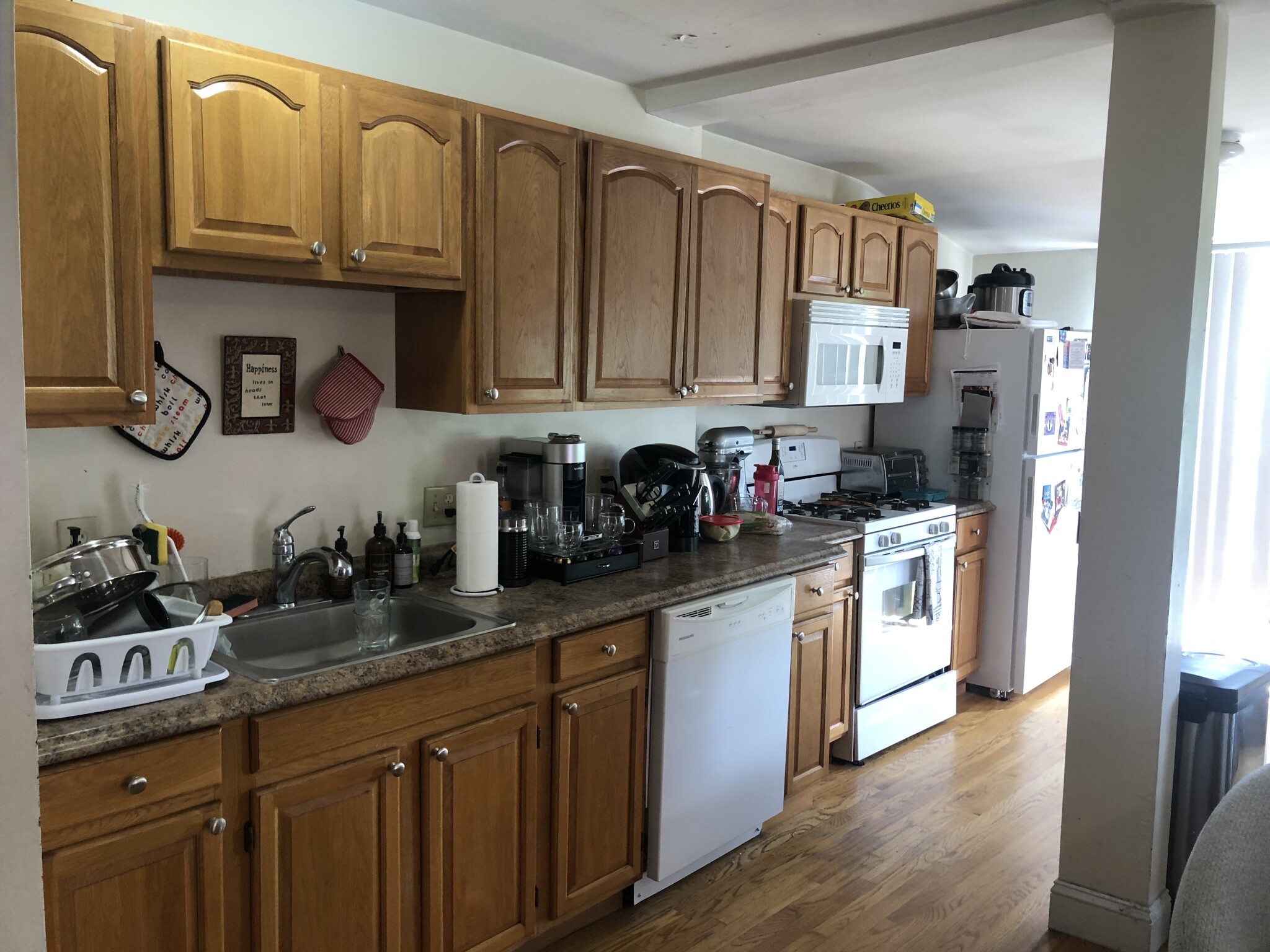 3.5 bed, 1 bath apartment for rent at 12 Abbey Rd Unit 2, Lower Allston — photo 12 of 15