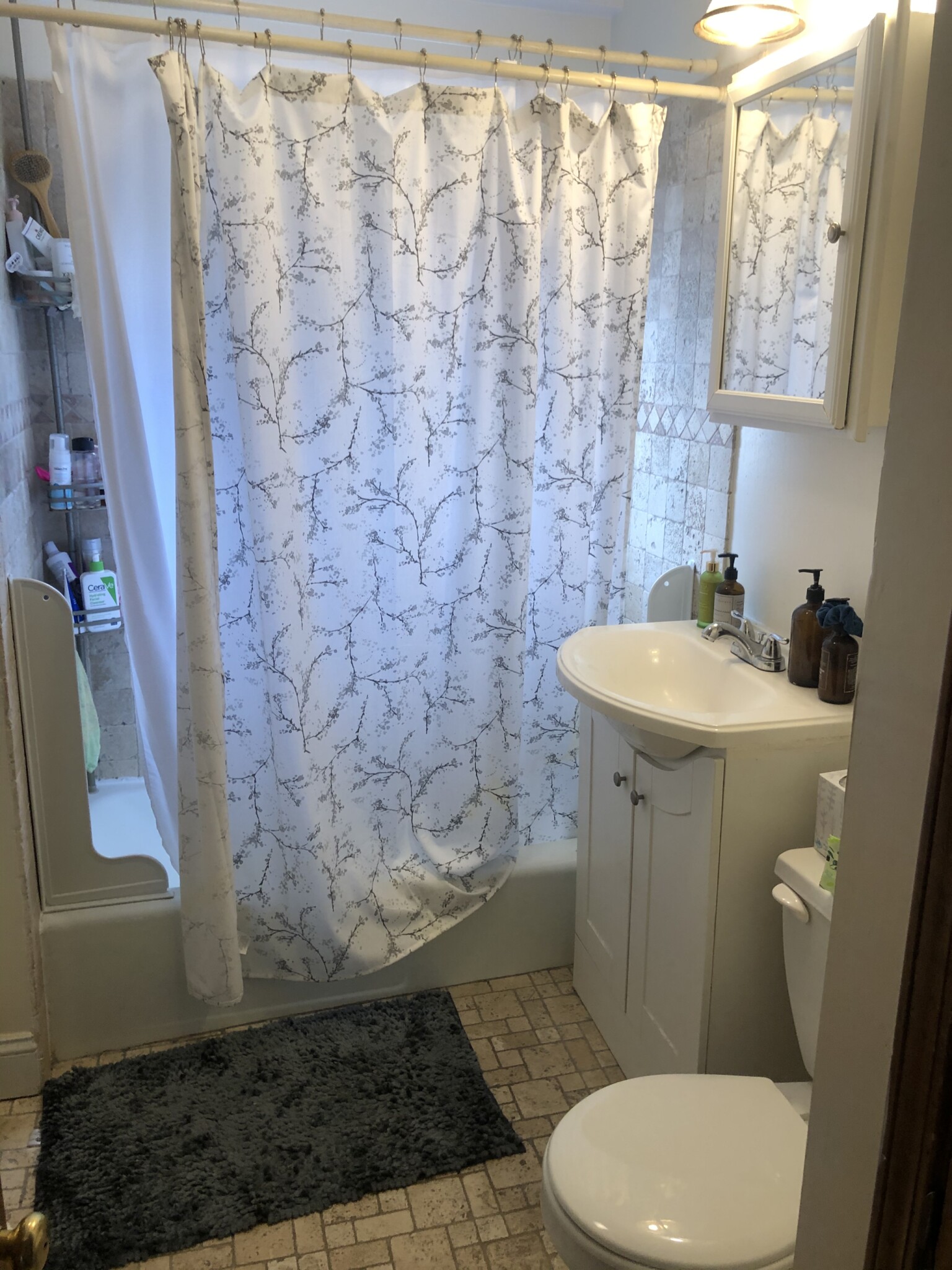 3.5 bed, 1 bath apartment for rent at 12 Abbey Rd Unit 2, Lower Allston — photo 8 of 15
