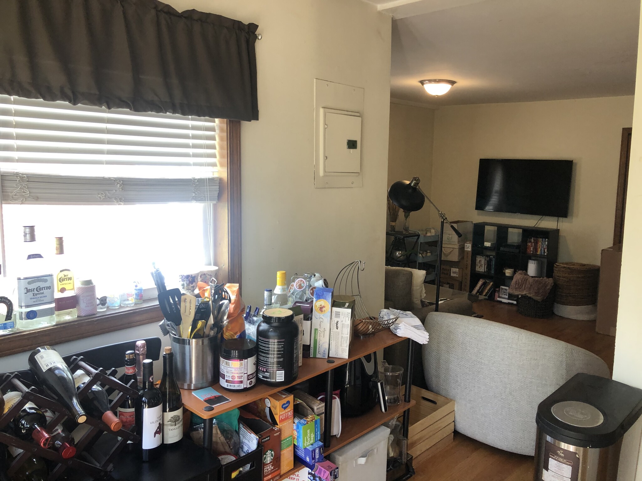 3.5 bed, 1 bath apartment for rent at 12 Abbey Rd Unit 2, Lower Allston — photo 7 of 15