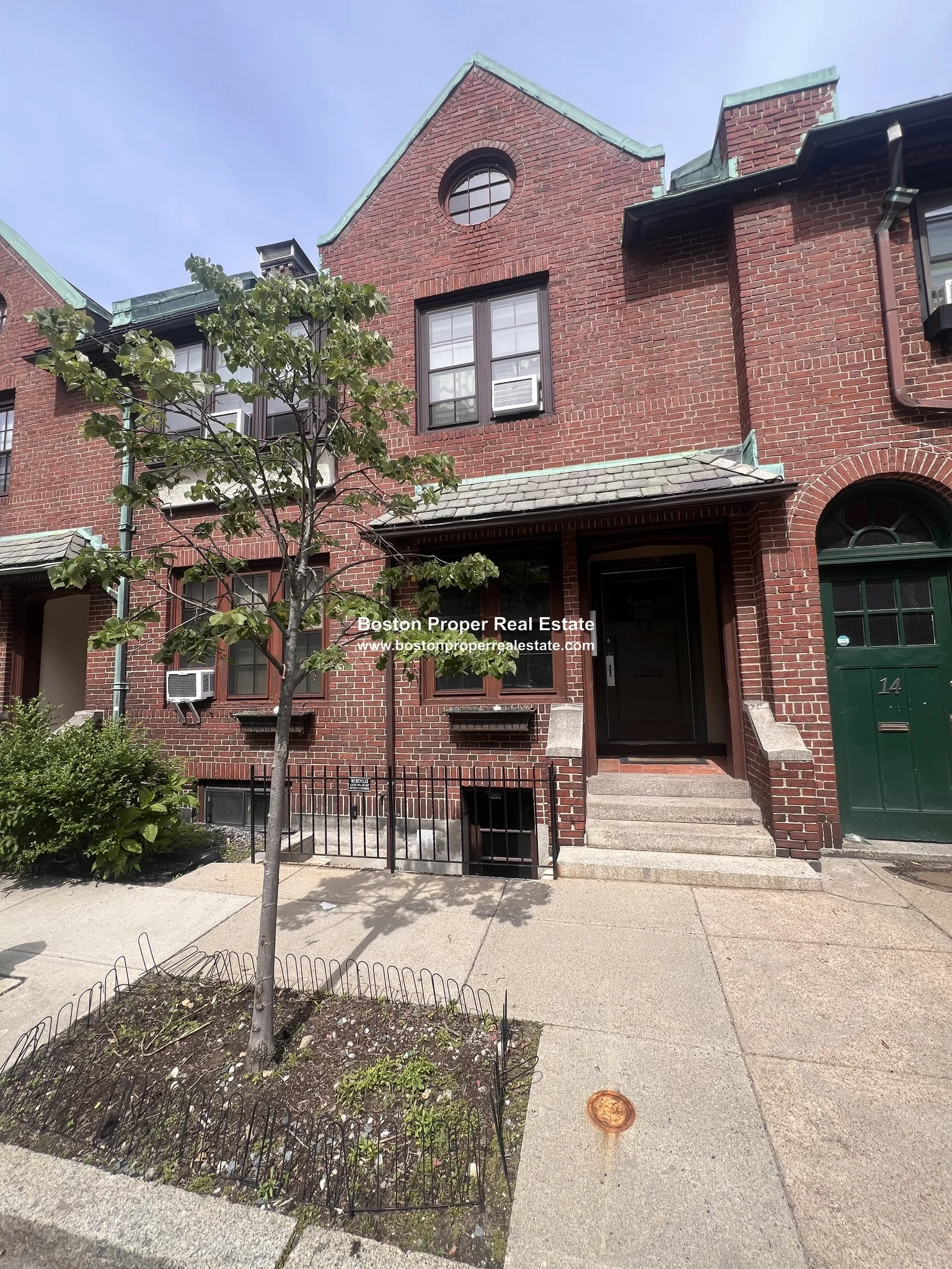 4 bed, 2 bath apartment for rent at 12 Aberdeen St Unit 1, Fenway — photo 15 of 16
