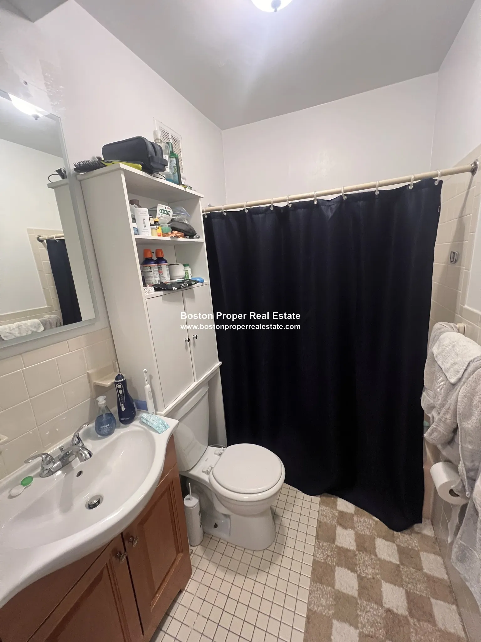 4 bed, 2 bath apartment for rent at 12 Aberdeen St Unit 1, Fenway — photo 9 of 16