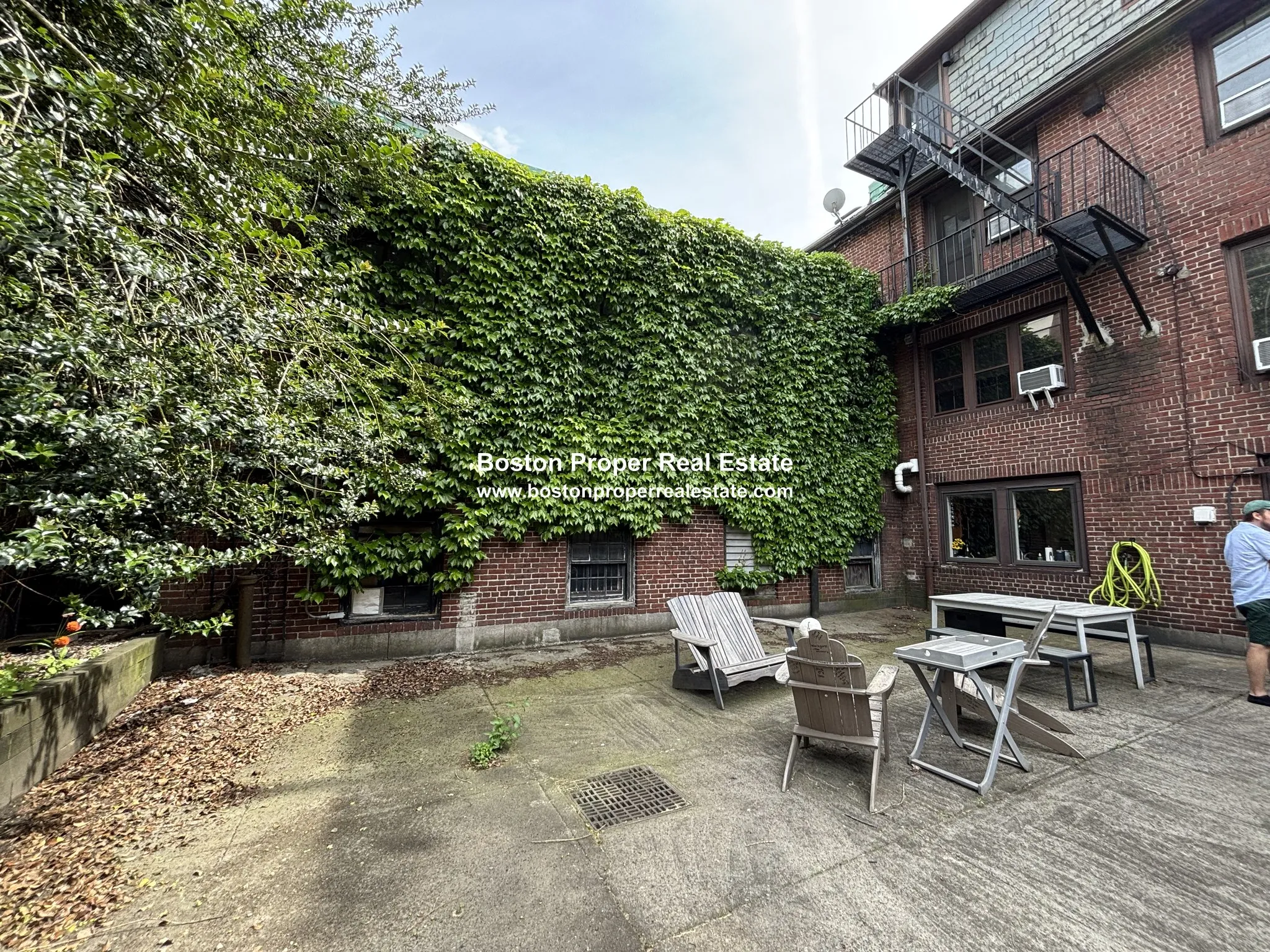 4 bed, 2 bath apartment for rent at 12 Aberdeen St Unit 1, Fenway