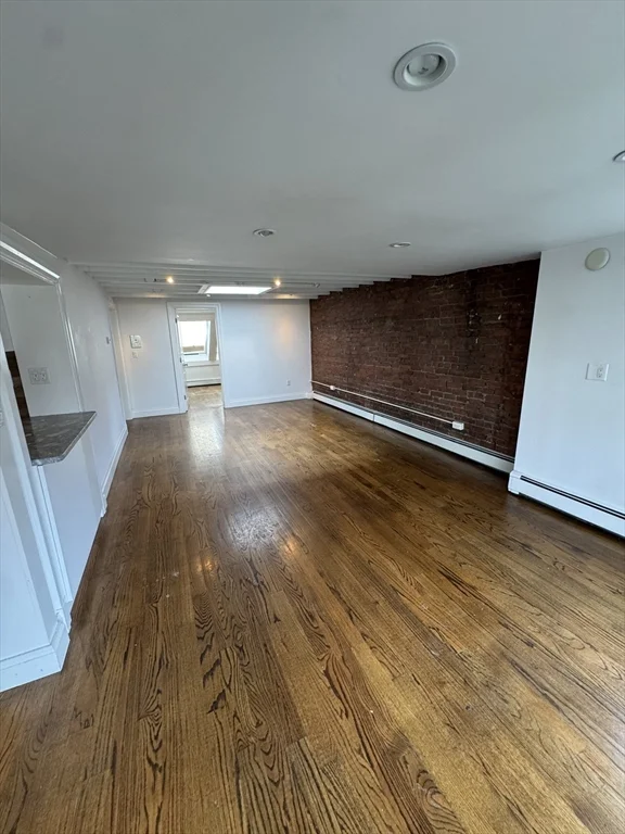 2 bed, 1 bath apartment for rent at 12 Aberdeen St Unit 3, Fenway — photo 2 of 8