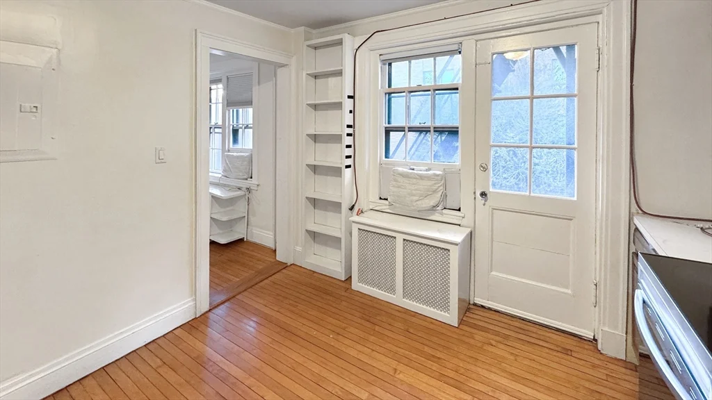 2 bed, 1 bath apartment for rent at 12 Aberdeen Unit 2, Fenway — photo 9 of 11
