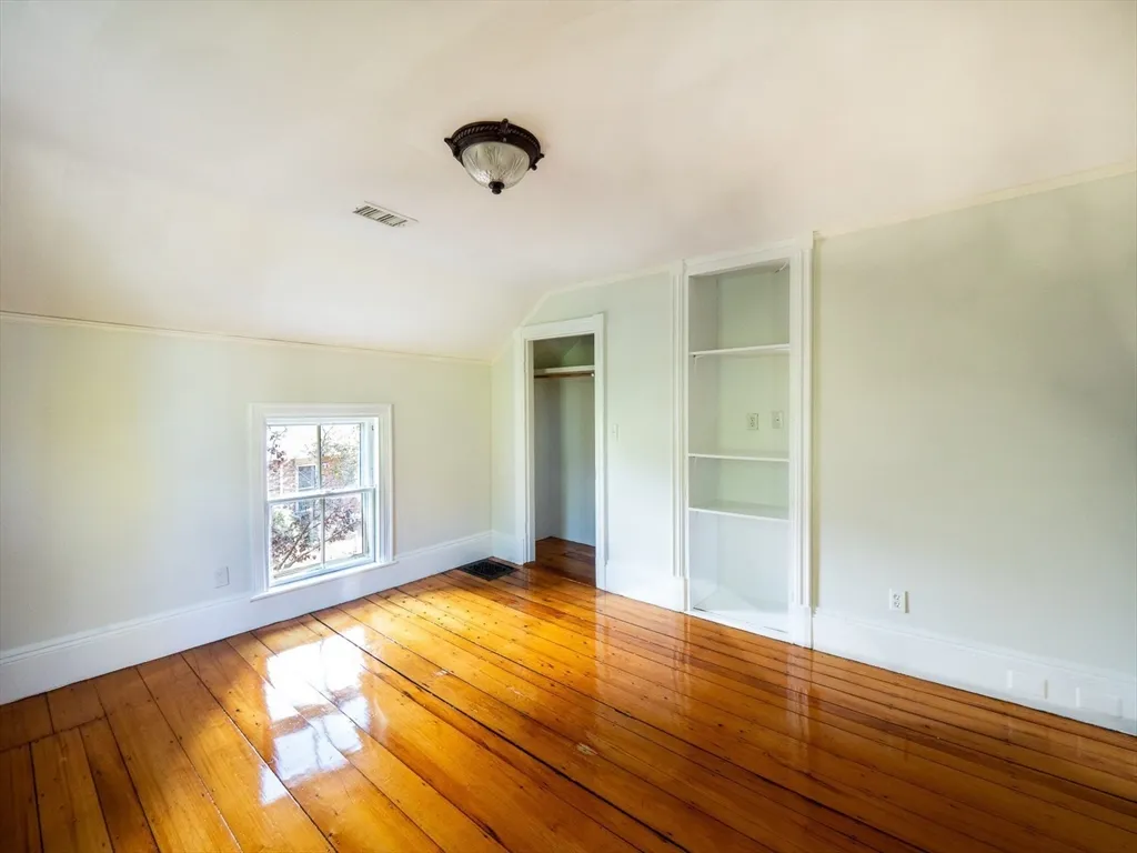 5 bed, 2.5 bath apartment for rent at 12 Adella Pl Unit 1, Allston — photo 26 of 37