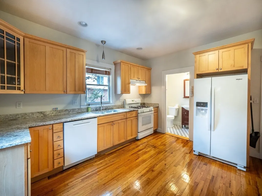 5 bed, 2.5 bath apartment for rent at 12 Adella Pl Unit 1, Allston — photo 4 of 37
