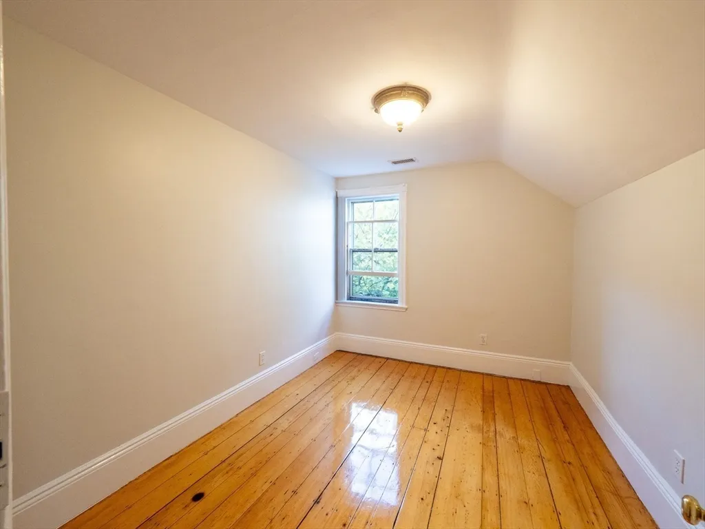 5 bed, 2.5 bath apartment for rent at 12 Adella Pl Unit 1, Allston — photo 24 of 37