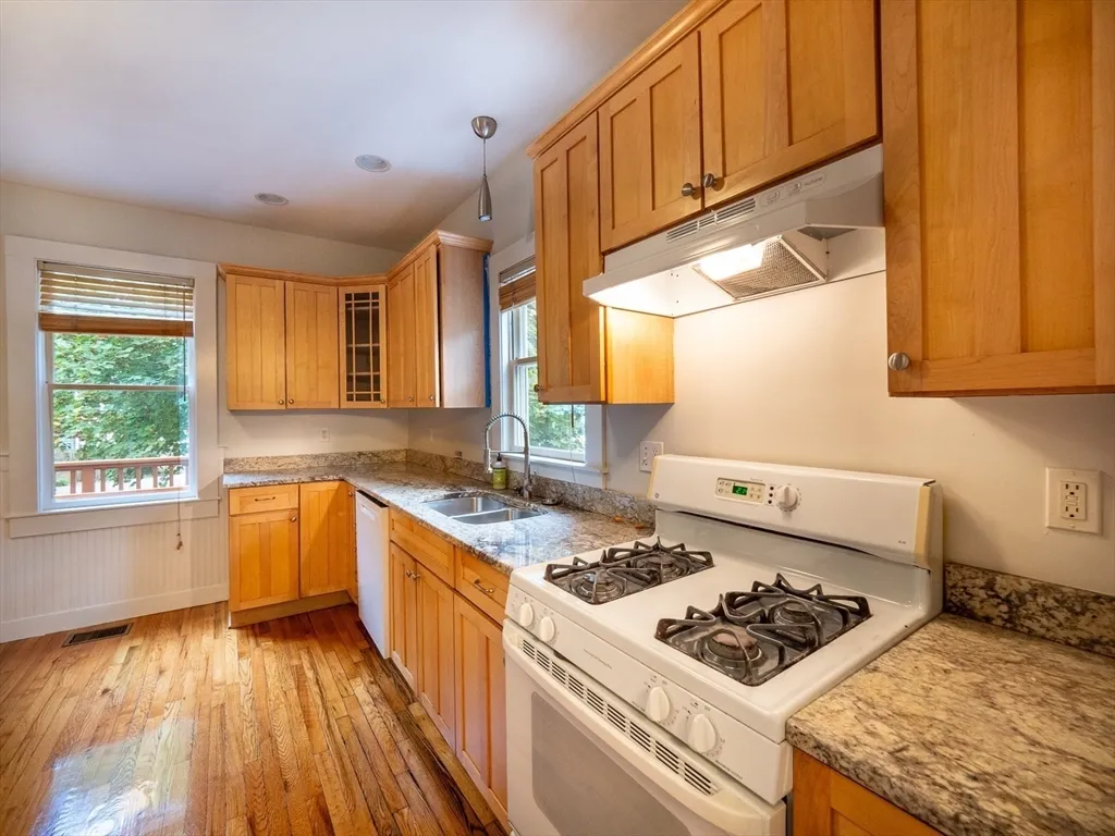 5 bed, 2.5 bath apartment for rent at 12 Adella Pl Unit 1, Allston — photo 3 of 37