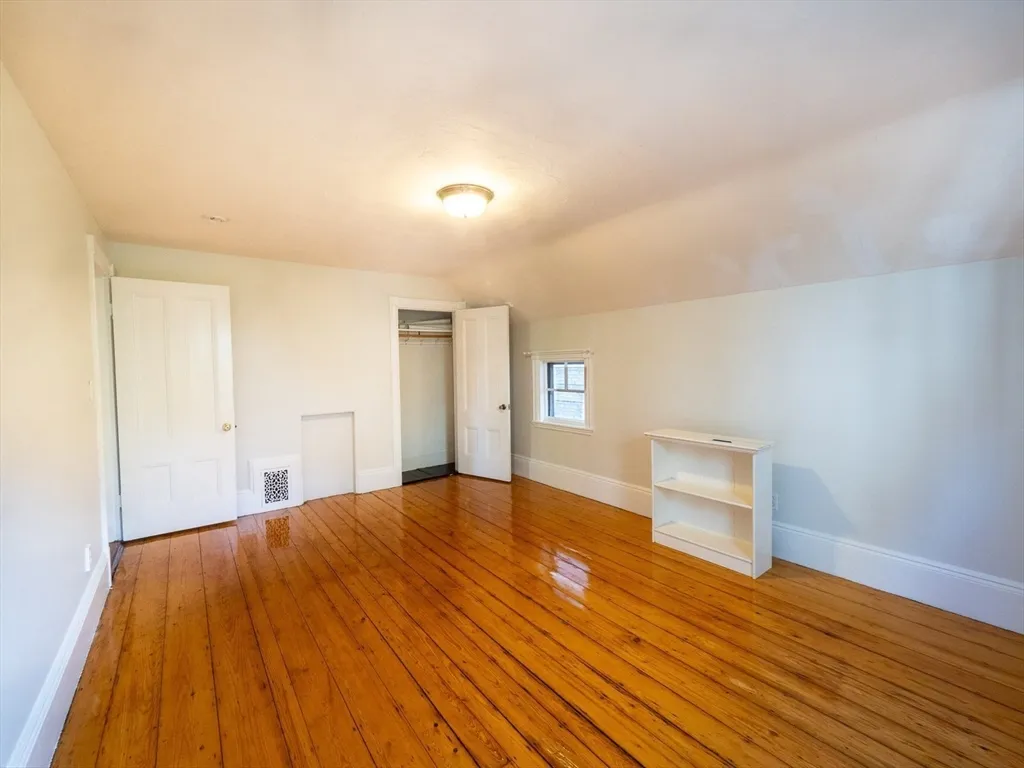 5 bed, 2.5 bath apartment for rent at 12 Adella Pl Unit 1, Allston — photo 21 of 37
