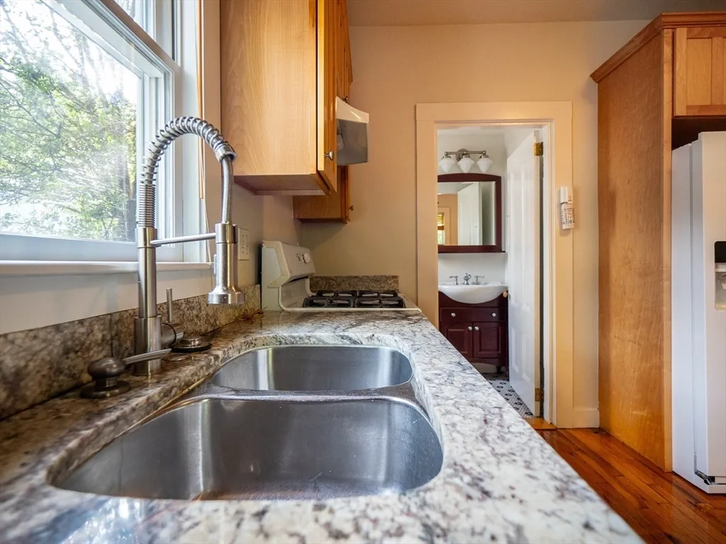 5 bed, 2.5 bath apartment for rent at 12 Adella Pl Unit 1, Allston — photo 5 of 37