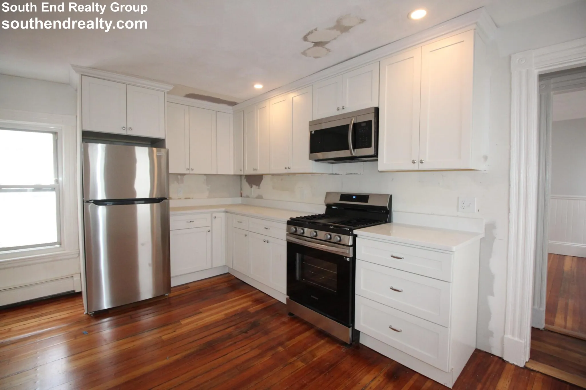 3 bed, 1 bath apartment for rent at 12 Albion Pl Unit 2, Medford Street / The Neck — photo 14 of 21