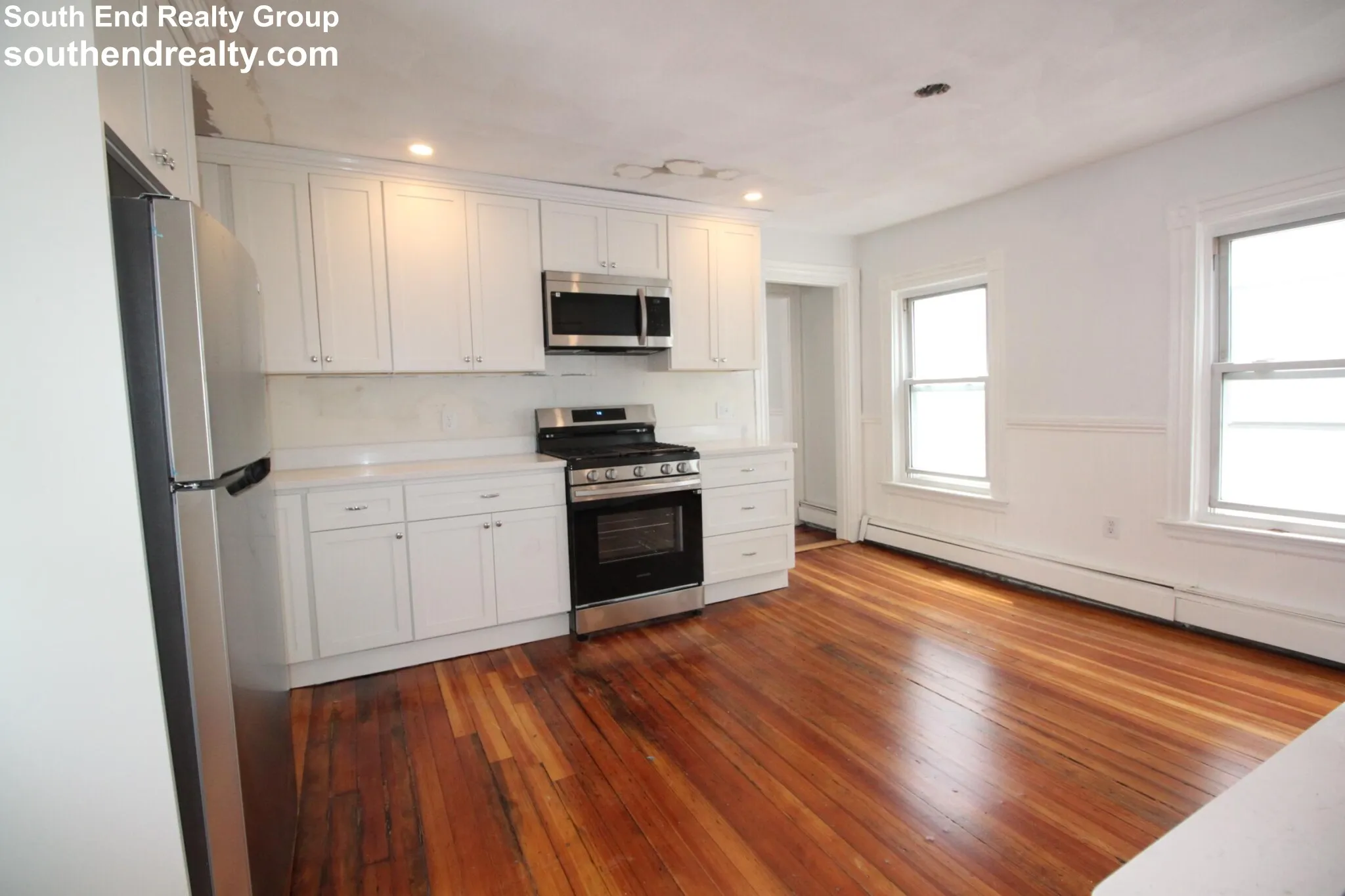 3 bed, 1 bath apartment for rent at 12 Albion Pl Unit 2, Medford Street / The Neck — photo 15 of 21