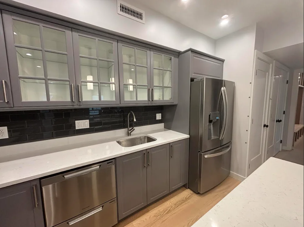 3 bed, 2 bath apartment for rent at 12 Aldersey St Unit 2L, Prospect Hill — photo 3 of 33