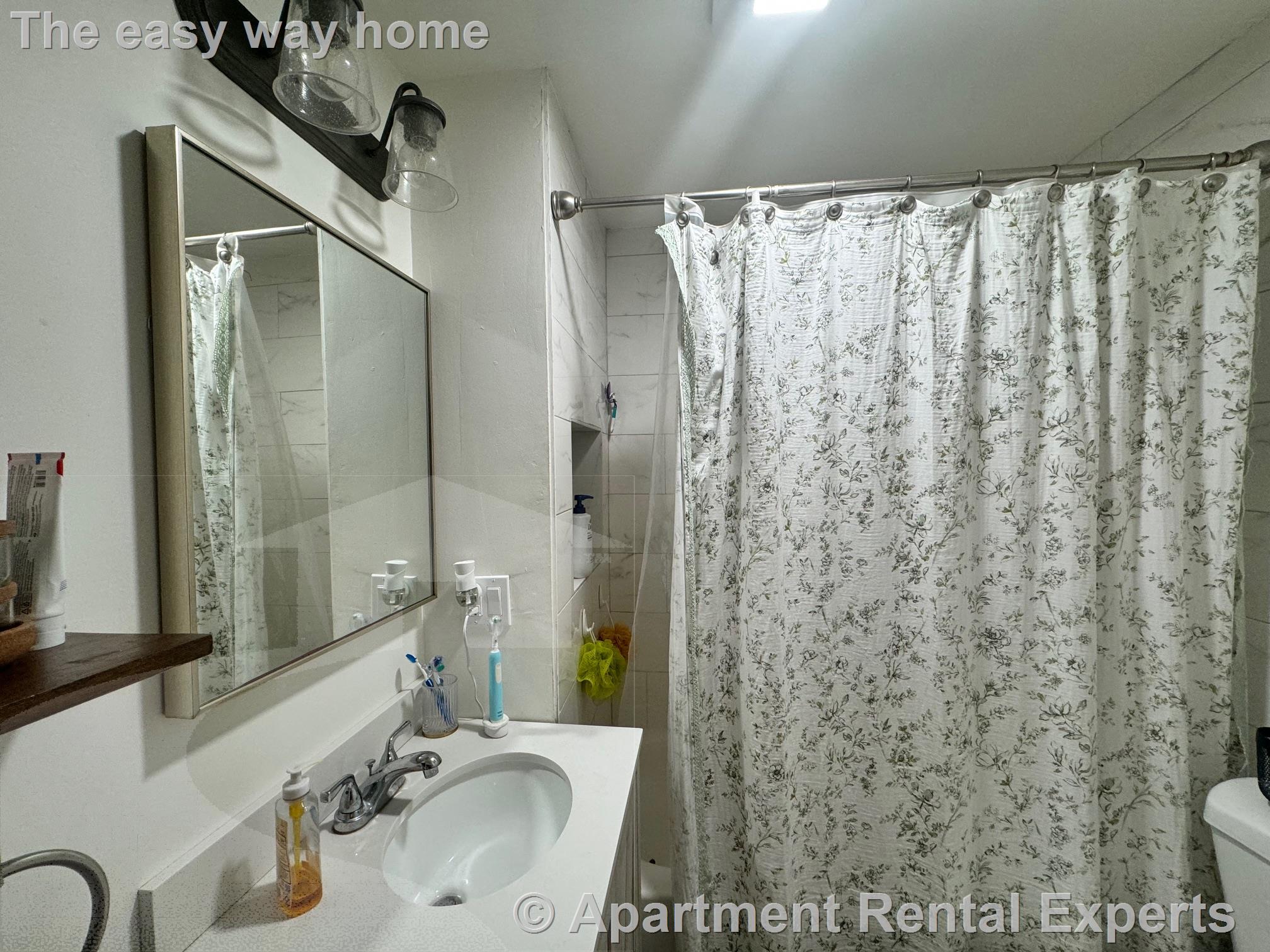 2 bed, 1 bath apartment for rent at 12 Allen St, Union Square — photo 10 of 10