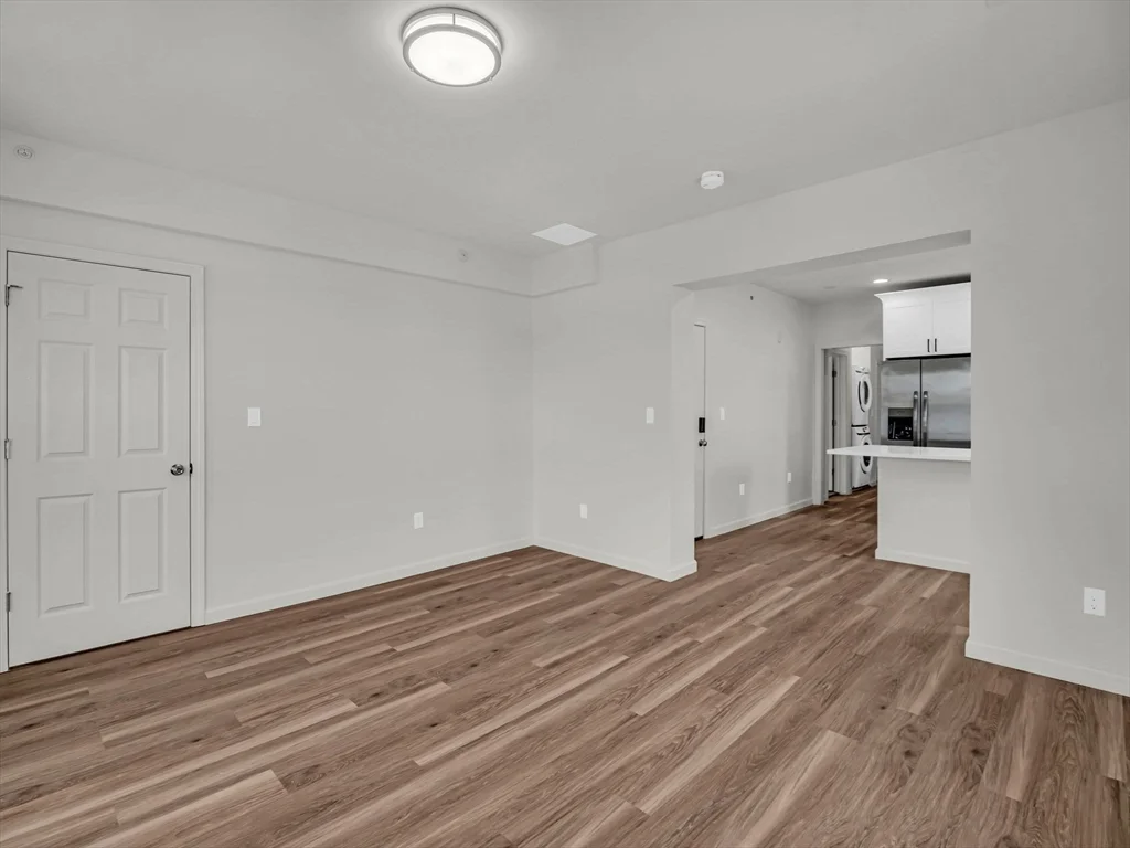 5 bed, 2 bath apartment for rent at 12 Alpine St Unit 1, Worcester — photo 10 of 33