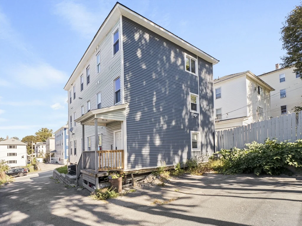 4 bed, 2 bath apartment for rent at 12 Alpine St Unit 2, Worcester — photo 38 of 41