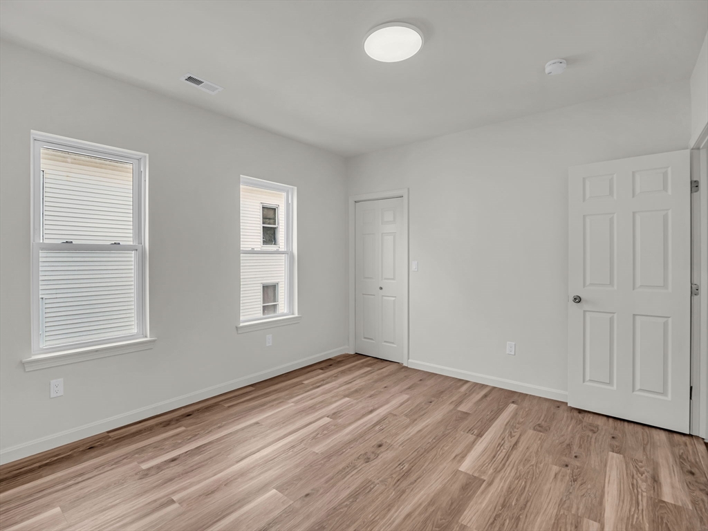 4 bed, 2 bath apartment for rent at 12 Alpine St Unit 2, Worcester — photo 13 of 33