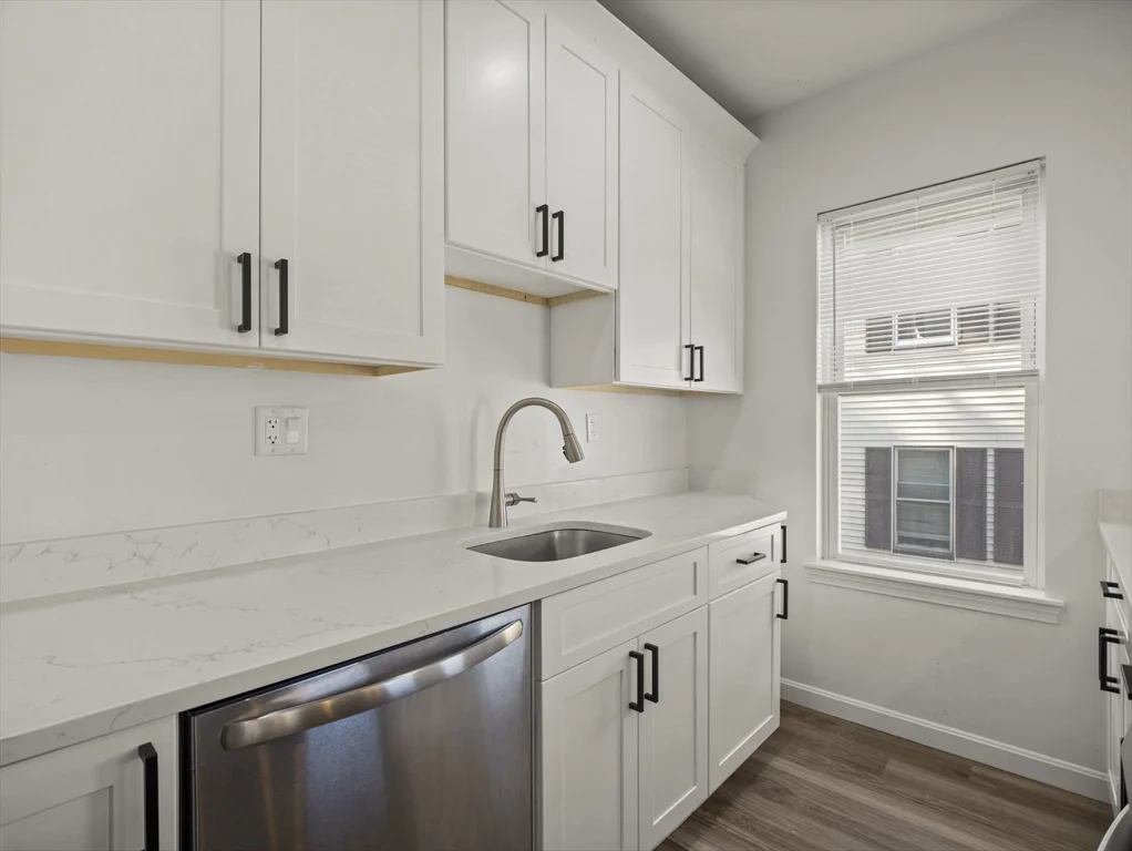 4 bed, 2 bath apartment for rent at 12 Alpine St Unit 2, Worcester — photo 11 of 41