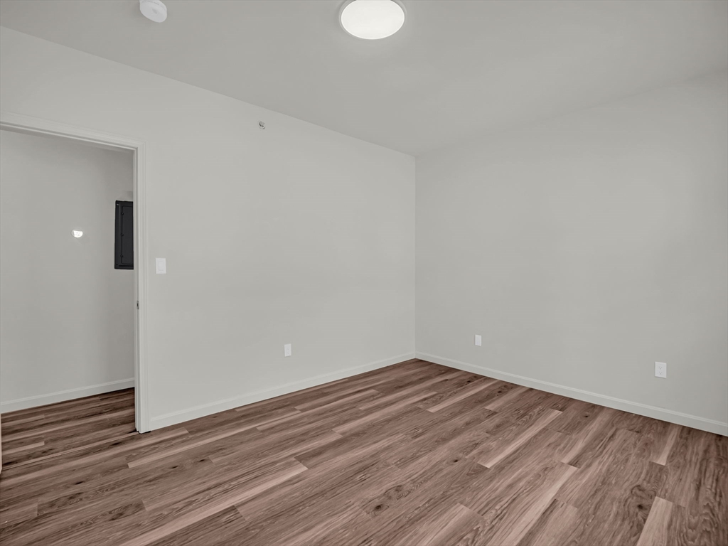 4 bed, 2 bath apartment for rent at 12 Alpine St Unit 2, Worcester — photo 16 of 33