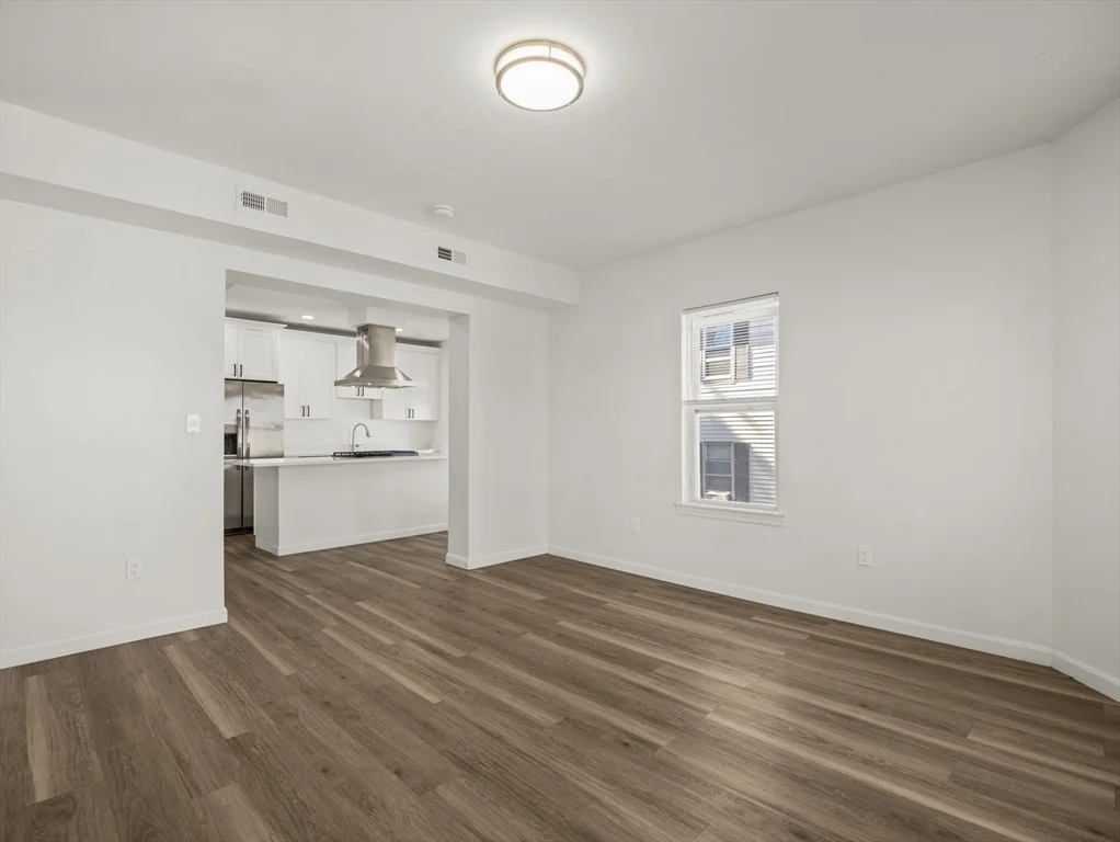 4 bed, 2 bath apartment for rent at 12 Alpine St Unit 2, Worcester — photo 5 of 41