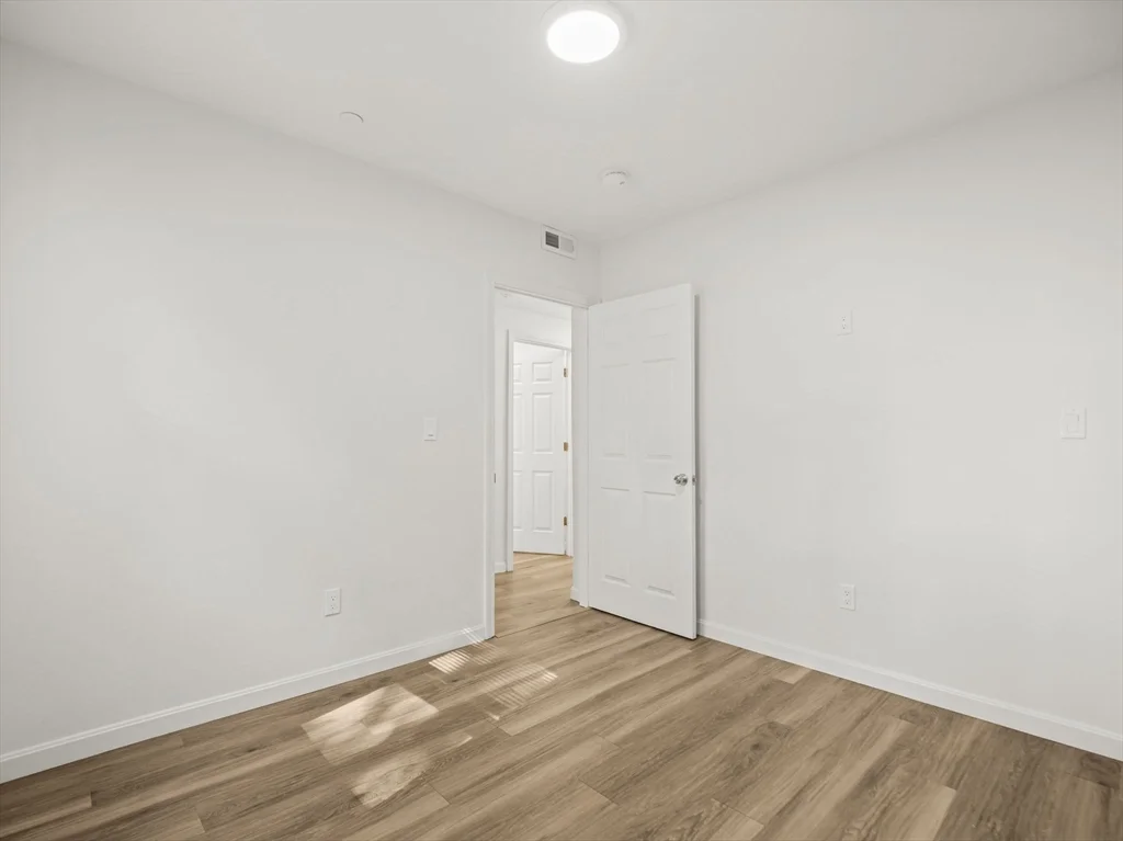 4 bed, 2 bath apartment for rent at 12 Alpine St Unit 2, Worcester — photo 31 of 41