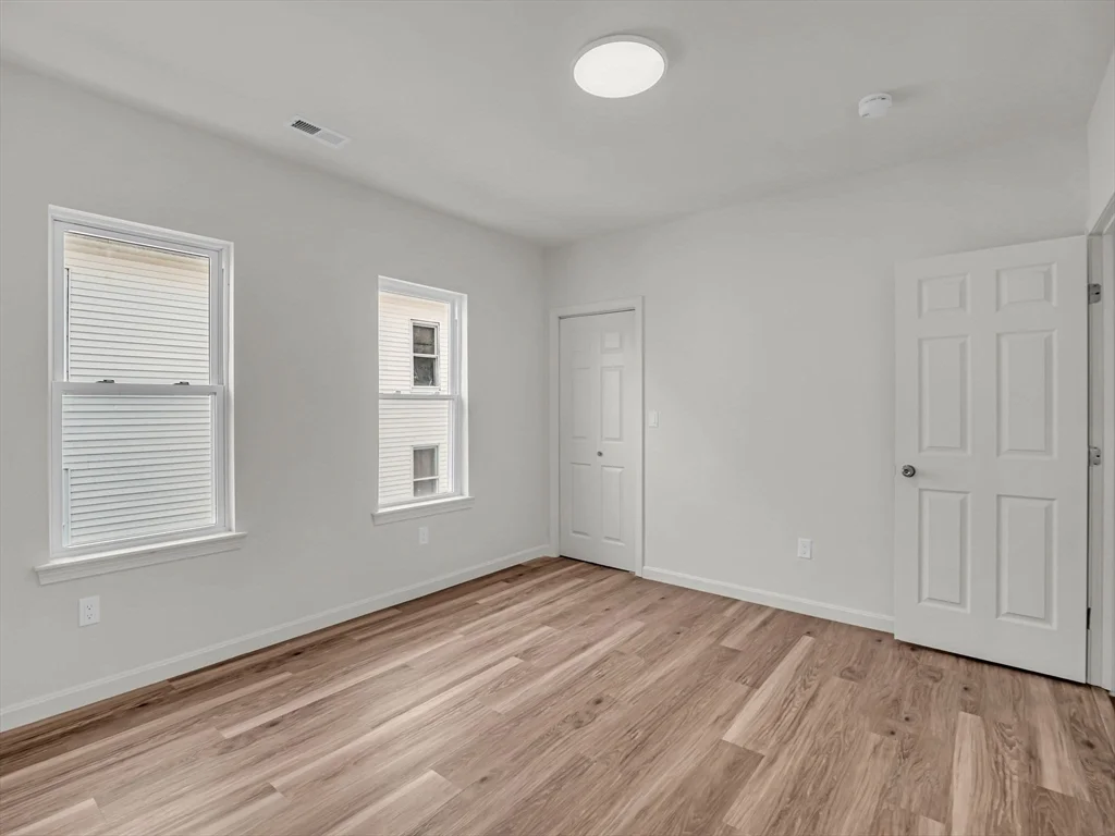 4 bed, 2 bath apartment for rent at 12 Alpine St Unit 3, Worcester — photo 15 of 35