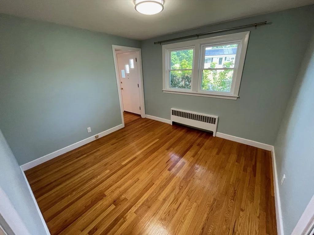 3 bed, 1 bath apartment for rent at 12 Anna Rd, Woburn — photo 10 of 23