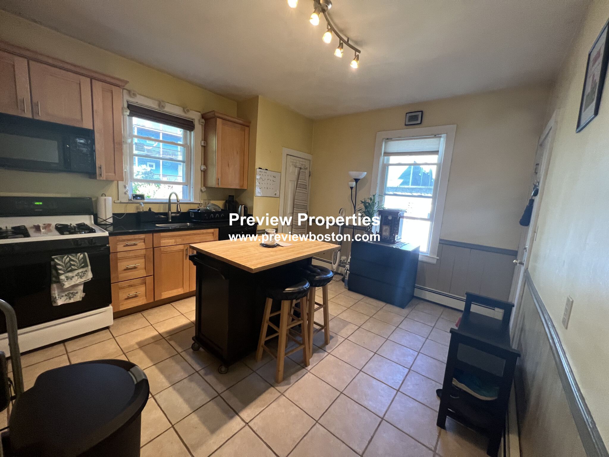 2 bed, 1 bath apartment for rent at 12 Anson St Unit 1, Jamaica Plain — photo 1 of 27