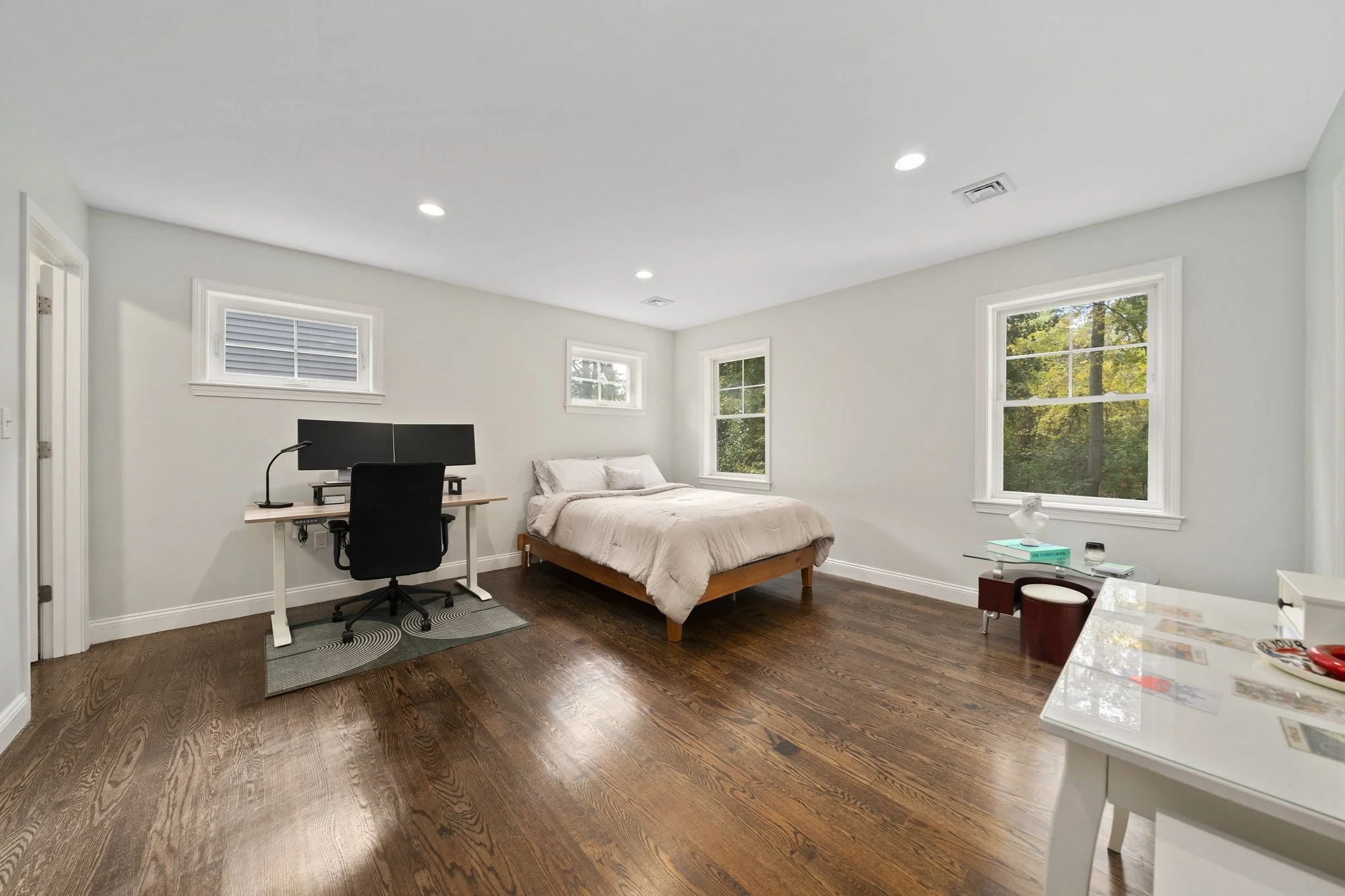 3 bed, 3 bath apartment for rent at 12 Arcadia Ave, Waltham — photo 14 of 34