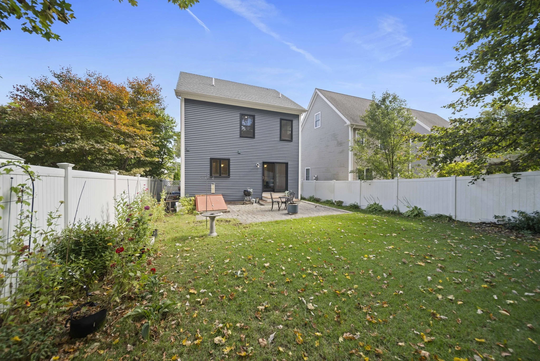 3 bed, 3 bath apartment for rent at 12 Arcadia Ave, Waltham — photo 28 of 34