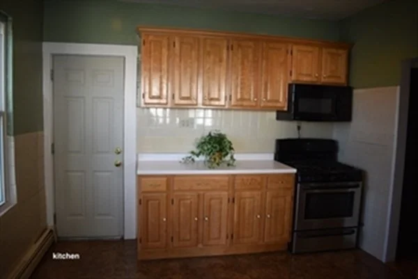 3 bed, 1 bath apartment for rent at 12 Astoria St Unit 3, Mattapan — photo 4 of 15
