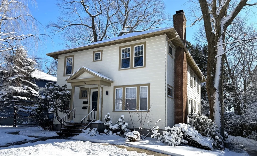 2 bed, 1 bath apartment for rent at 12 Athelstane Rd Unit 2, Newton Center
