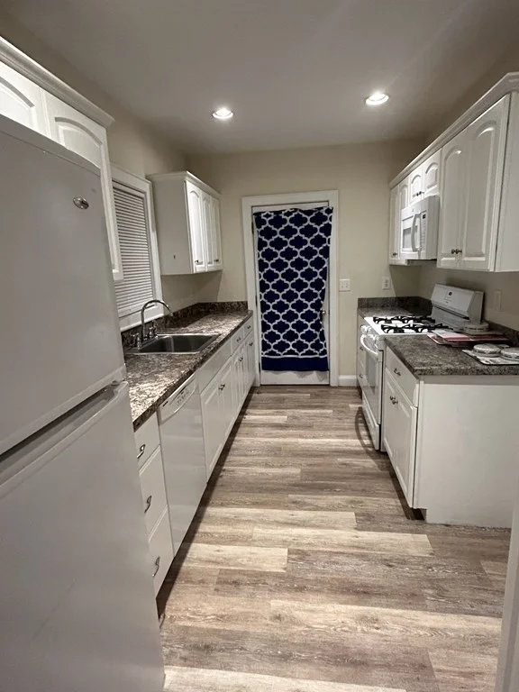 2 bed, 1 bath apartment for rent at 12 Auburn St Unit 1, Malden — photo 5 of 9
