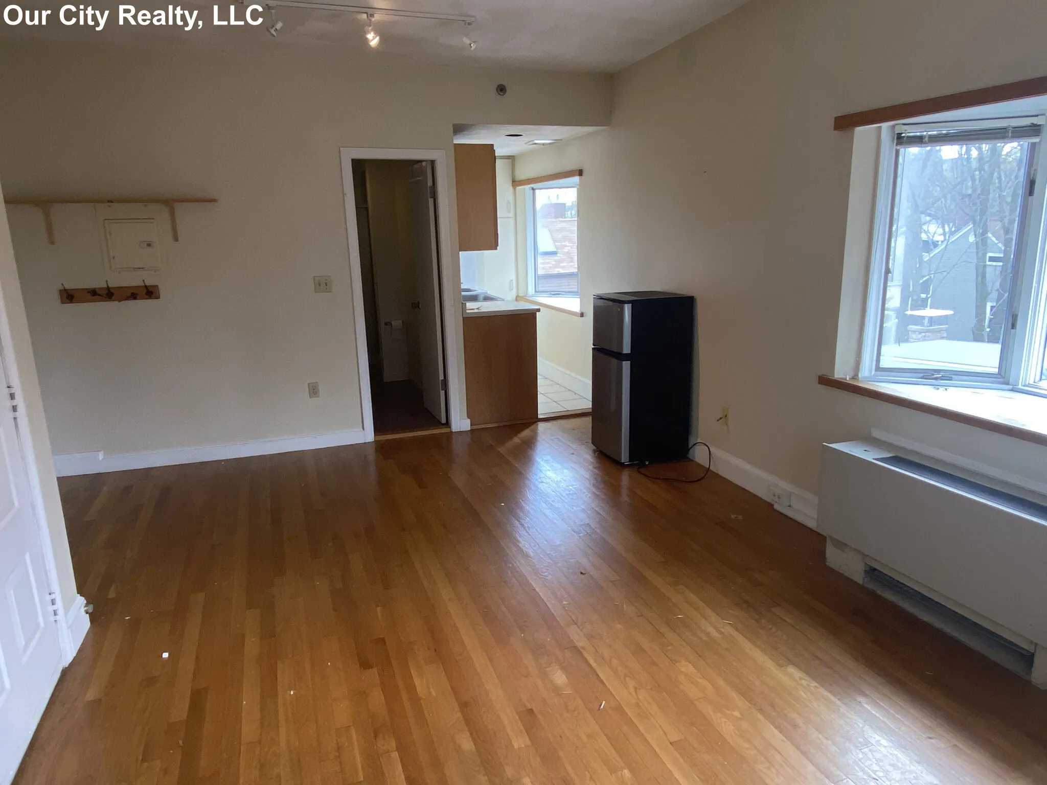 Studio bed, 1 bath apartment for rent at 12 Auburn St Unit 10, Cambridgeport — photo 7 of 8