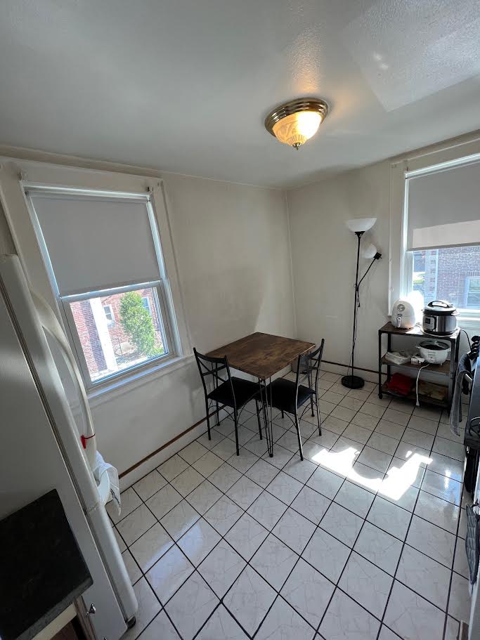 1 bed, 1 bath apartment for rent at 12 Bacon St Unit 6, Banks Square — photo 3 of 9
